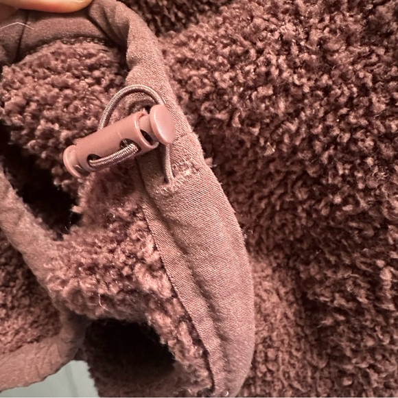 SKIMS Cozy Sherpa Teddy 1/2 Zip Crop Sweatshirt size S/M~Chocolate Brown - Picture 6 of 8